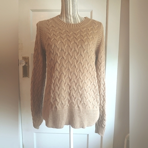 J. Crew Sweaters - VTG J. Crew Tan Cable Knit Crewneck Sweater - L